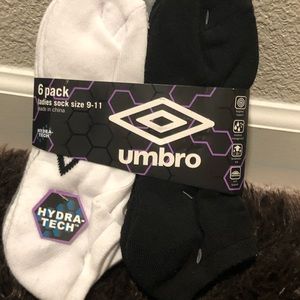 Umbro  socks 6 pack ladies.  Size 9-11